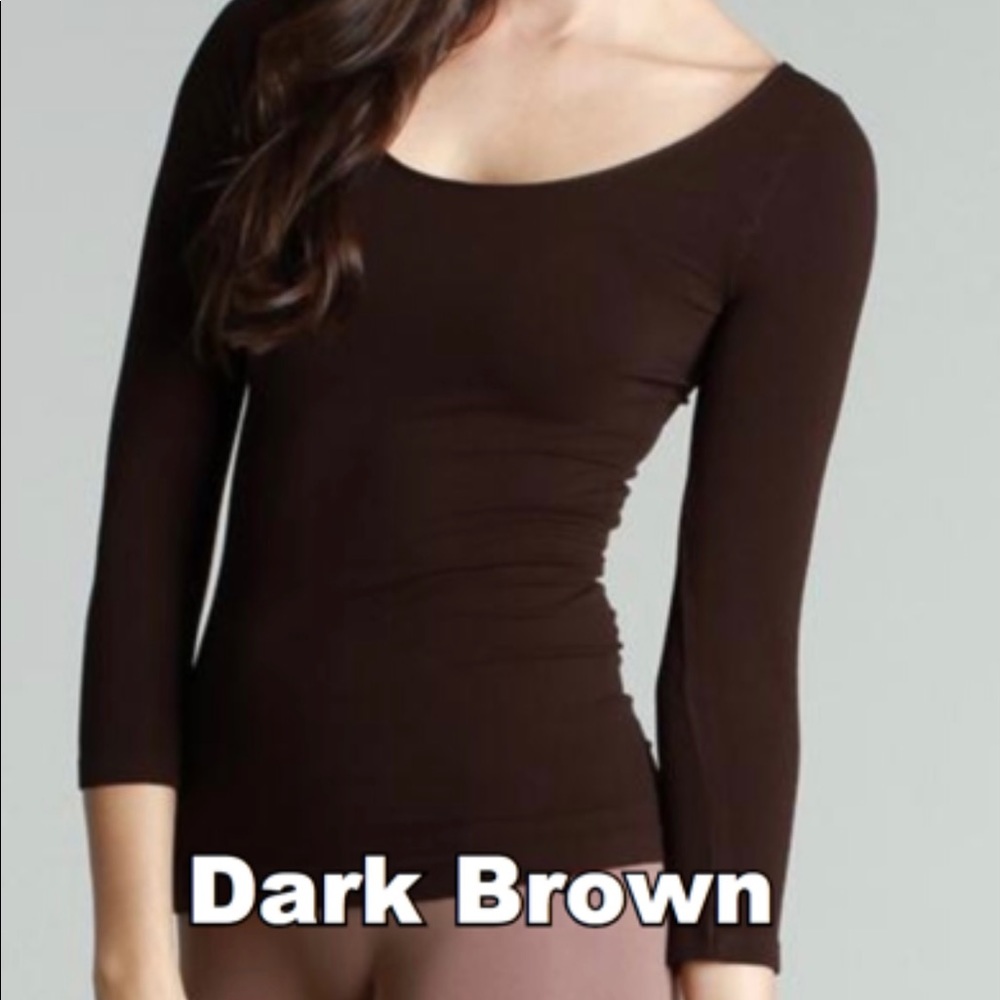 One Size 3/4 Sleeve Scoop Neck Top